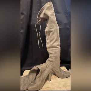 Steve Madden Suede Knee High Boots With Heel Size 9